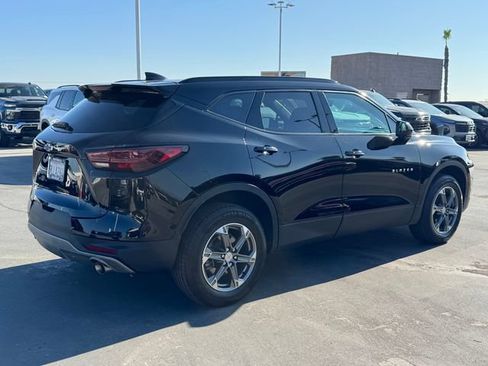 Certified 2024 Chevrolet Blazer LT w/ Convenience Package FWD image 5