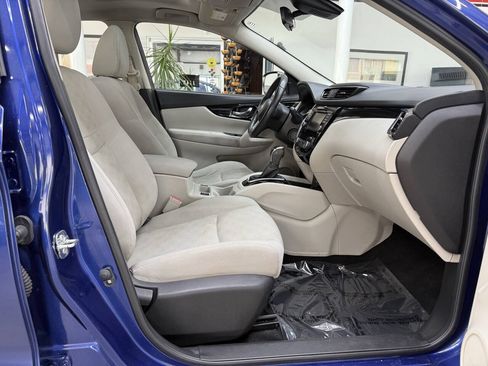 Used 2019 Nissan Rogue Sport FWD image 18