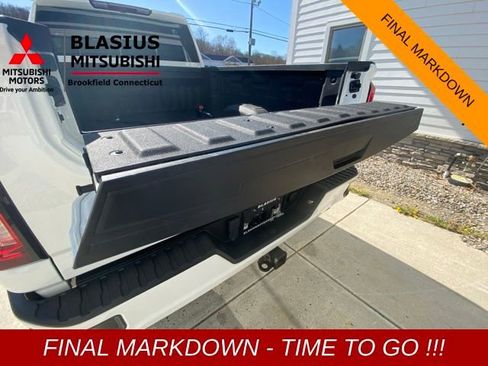 Used 2022 GMC Sierra 3500 AT4 w/ Gooseneck/5TH Wheel Package image 25