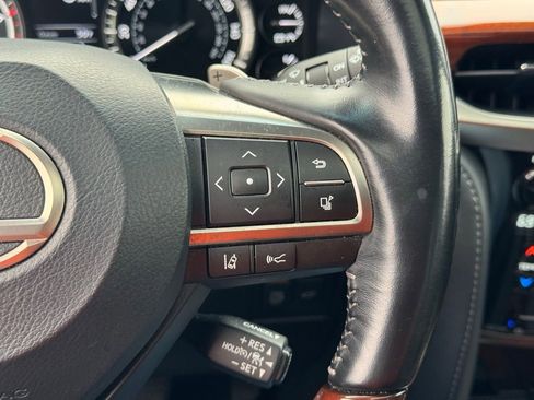 Used 2019 Lexus LX 570 4WD image 33