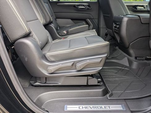 New 2026 Chevrolet Suburban Premier AWD/4WD image 40