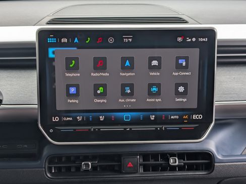 Used 2025 Volkswagen ID. Buzz Pro S Plus RWD image 26