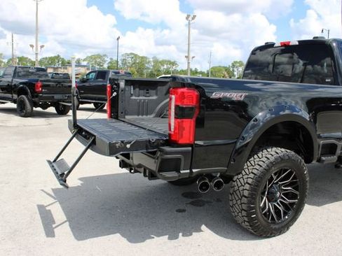 Used 2024 Ford F250 Lariat w/ Lariat Ultimate Package AWD/4WD image 11