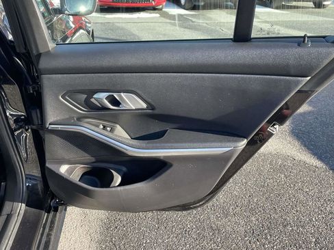 Used 2021 BMW 330i Sedan w/ M Sport Package image 18