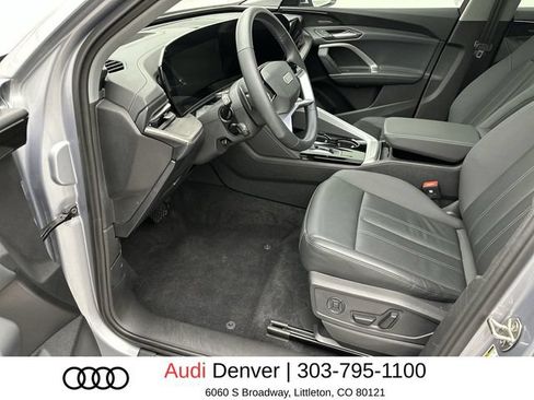 Used 2025 Audi Q5 Premium Plus w/ Premium Plus AWD/4WD image 11