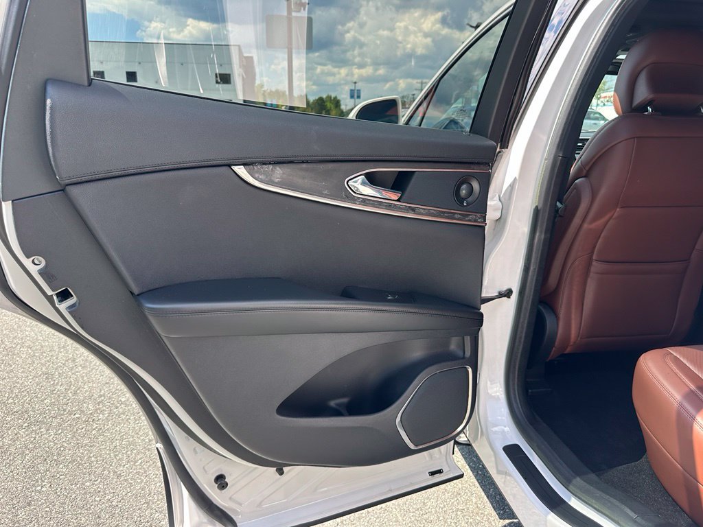 Used 2019 Lincoln Nautilus Reserve FWD image 23