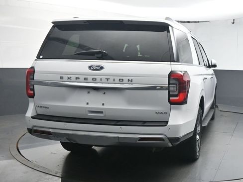 Used 2024 Ford Expedition Limited image 7
