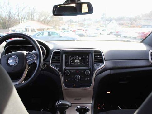 Used 2015 Jeep Grand Cherokee Laredo w/ Quick Order Package 23E image 28