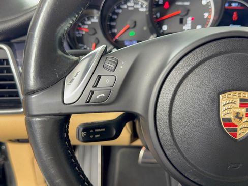 Used 2015 Porsche Panamera image 18