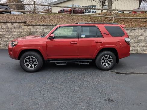 Used 2022 Toyota 4Runner TRD Off-Road Premium image 6