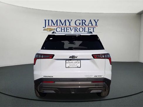 New 2026 Chevrolet Equinox ACTIV w/ Convenience Package III image 4