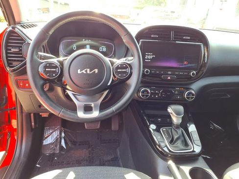 Certified 2024 Kia Soul EX FWD image 11