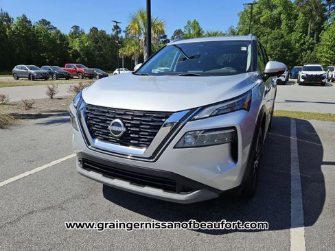 Used 2023 Nissan Rogue SV w/ SV Premium Package AWD/4WD image 4