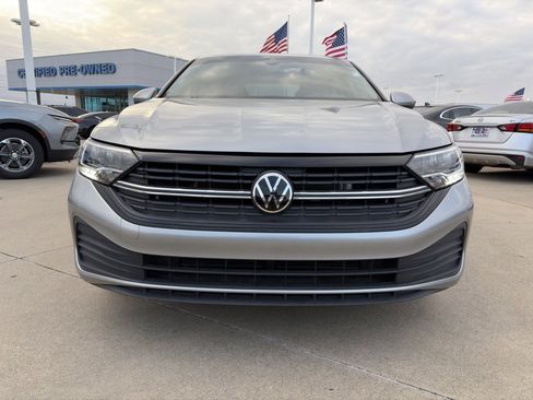 Used 2024 Volkswagen Jetta S image 4