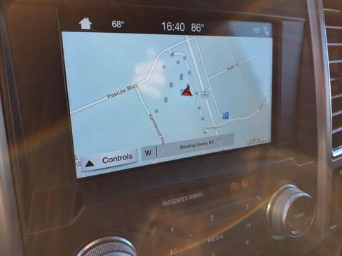 Used 2017 Ford F350 Platinum image 14