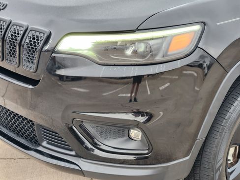 Used 2019 Jeep Cherokee Latitude Plus image 6