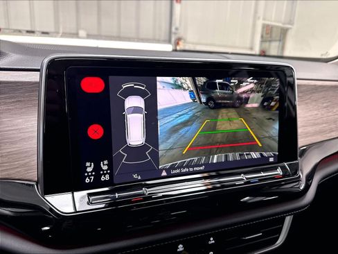 Certified 2026 Volkswagen Atlas SEL AWD/4WD image 17