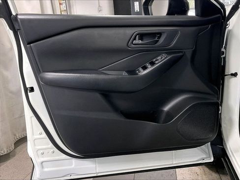 Certified 2024 Nissan Rogue S AWD/4WD image 9