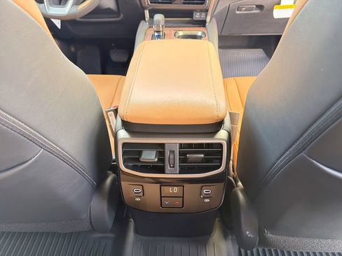 New 2026 Lexus RX 350h AWD/4WD image 18