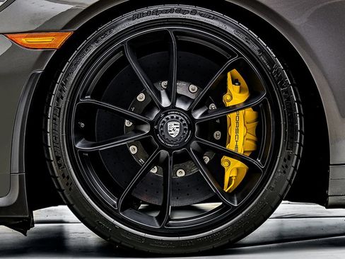 Used 2019 Porsche 911 Speedster RWD image 40