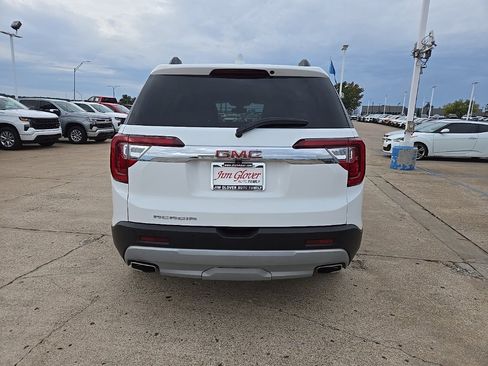 Used 2023 GMC Acadia SLT image 4