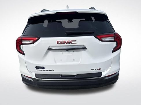 Used 2023 GMC Terrain AT4 image 4