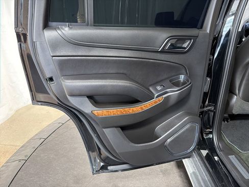 Used 2015 Chevrolet Tahoe LTZ AWD/4WD image 17