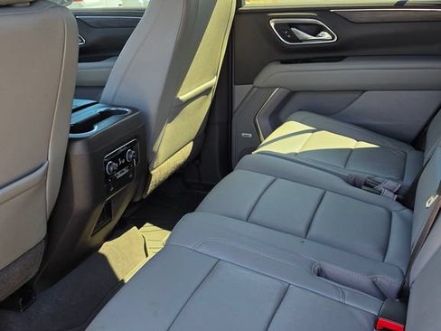 Used 2021 Chevrolet Tahoe Z71 w/ Z71 Signature Package AWD/4WD image 7