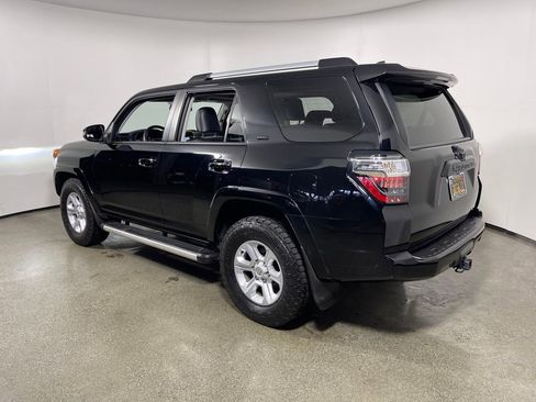 Certified 2022 Toyota 4Runner SR5 Premium image 5