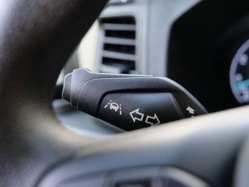 Used 2025 Ford Transit 350 XLT image 18