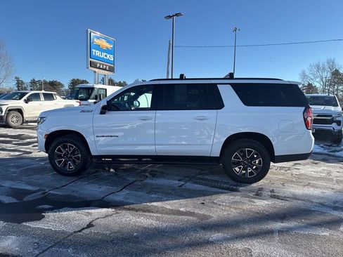 Used 2022 Chevrolet Suburban Z71 image 8