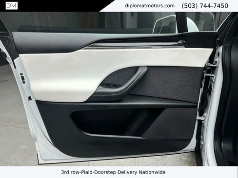 Used 2022 Tesla Model X Plaid image 23