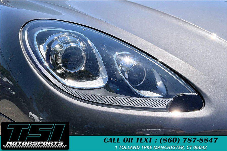 Used 2018 Porsche Macan AWD/4WD image 29