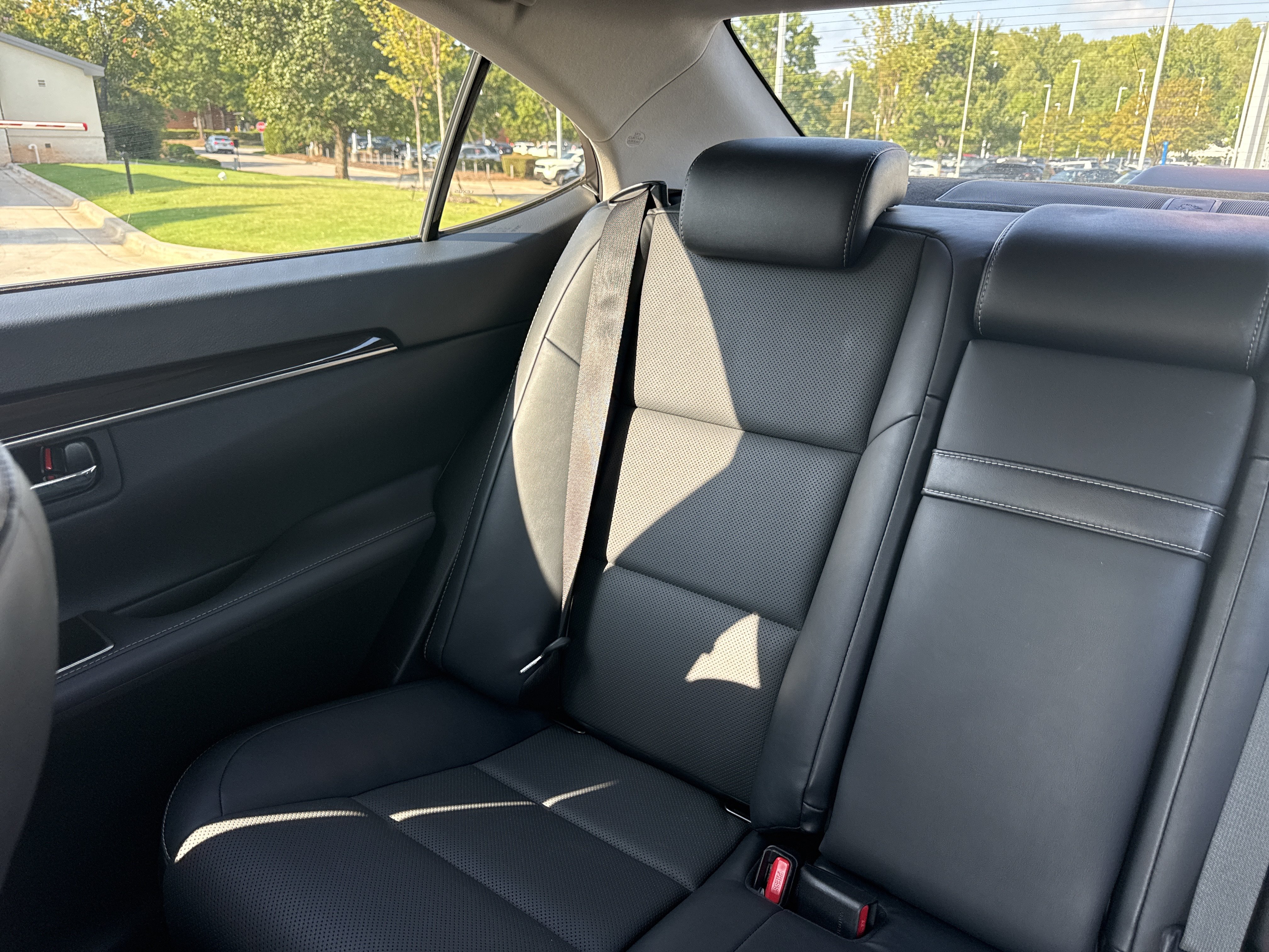Used 2018 Lexus ES 350 w/ Navigation System Package FWD image 32