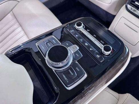 Used 2017 Genesis G90 3.3T Premium image 18