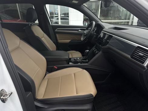 Certified 2023 Volkswagen Atlas Cross Sport SEL image 29