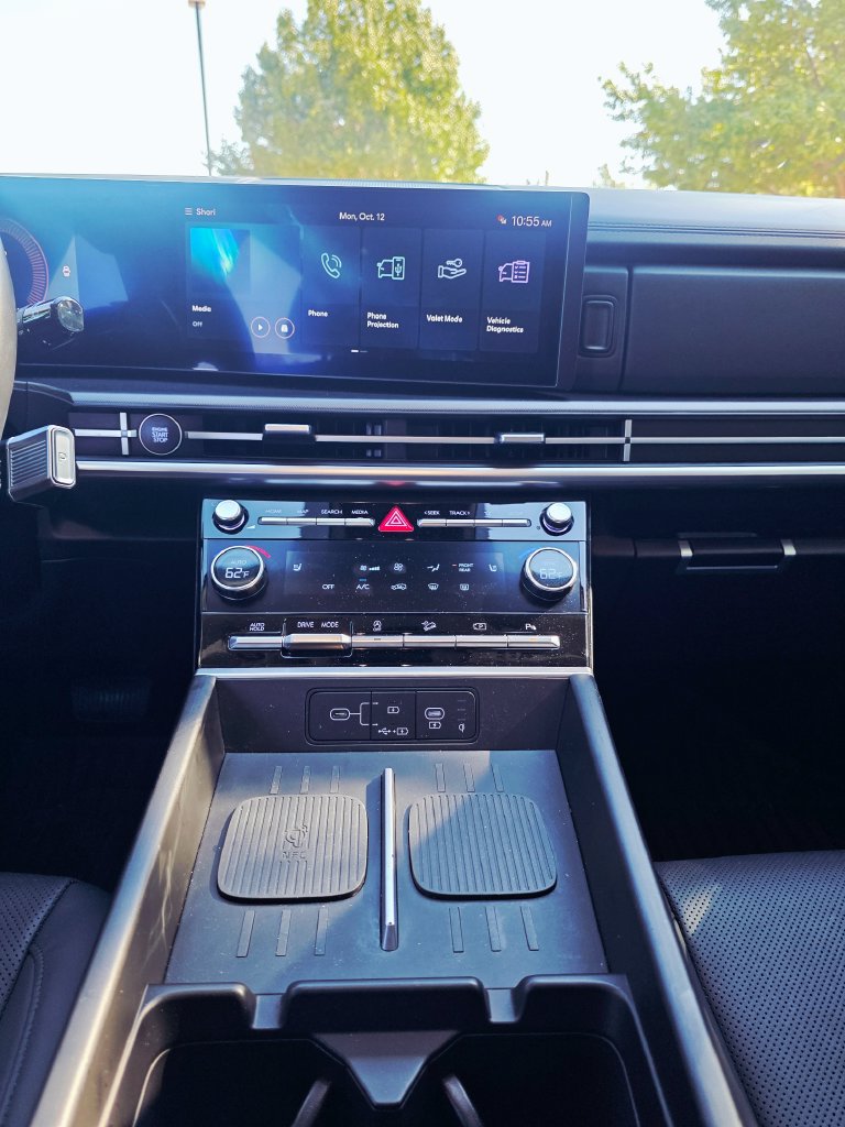 Certified 2025 Hyundai Santa Fe SEL FWD image 36