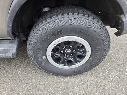New 2026 Ford Bronco Outer Banks w/ Sasquatch Package AWD/4WD image 9