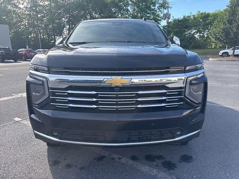 Used 2025 Chevrolet Tahoe Premier AWD/4WD image 2