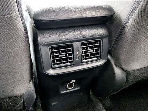 Used 2025 Toyota RAV4 LE AWD/4WD image 33