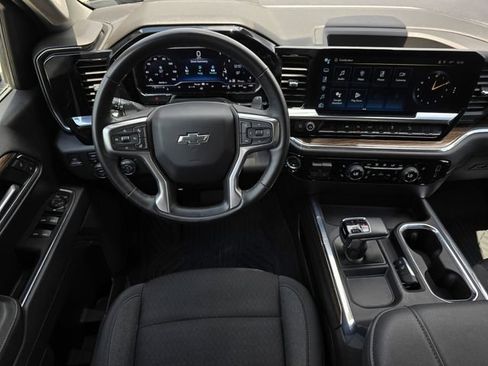 Used 2024 Chevrolet Silverado 1500 RST w/ Z71 Off-Road Package AWD/4WD image 12