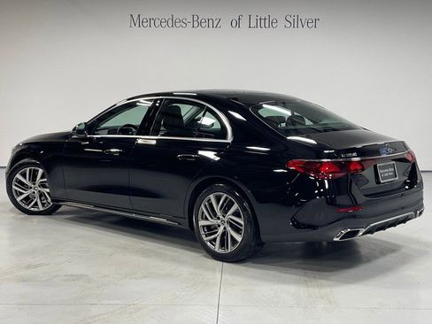 Used 2026 Mercedes-Benz E 350 4MATIC image 3