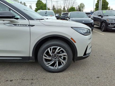 Used 2023 Lincoln Corsair AWD w/ Equipment Group 101A image 24