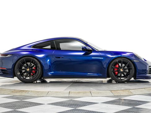 Used 2022 Porsche 911 Carrera RWD image 47
