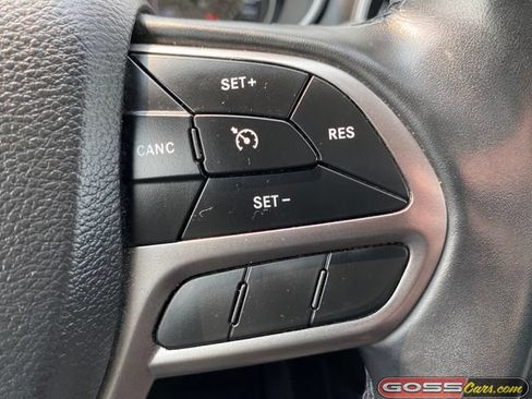 Used 2019 Jeep Cherokee Limited AWD/4WD image 19