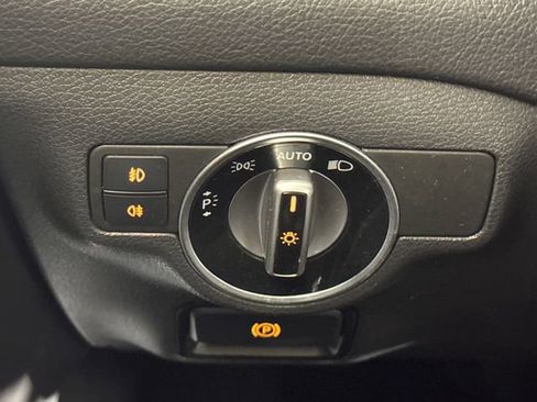 Used 2018 Mercedes-Benz GLA 250 4MATIC image 39