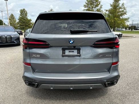 New 2026 BMW X5 xDrive50e w/ M Sport Package image 4