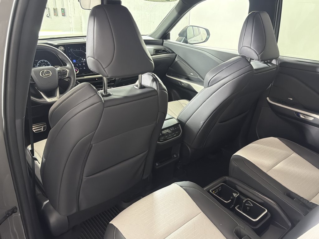 Used 2025 Lexus TX 350 AWD w/ Technology Package image 31