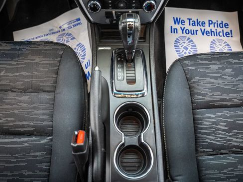Used 2011 Ford Fusion SE w/ 202A Rapid Spec Order Code FWD image 19