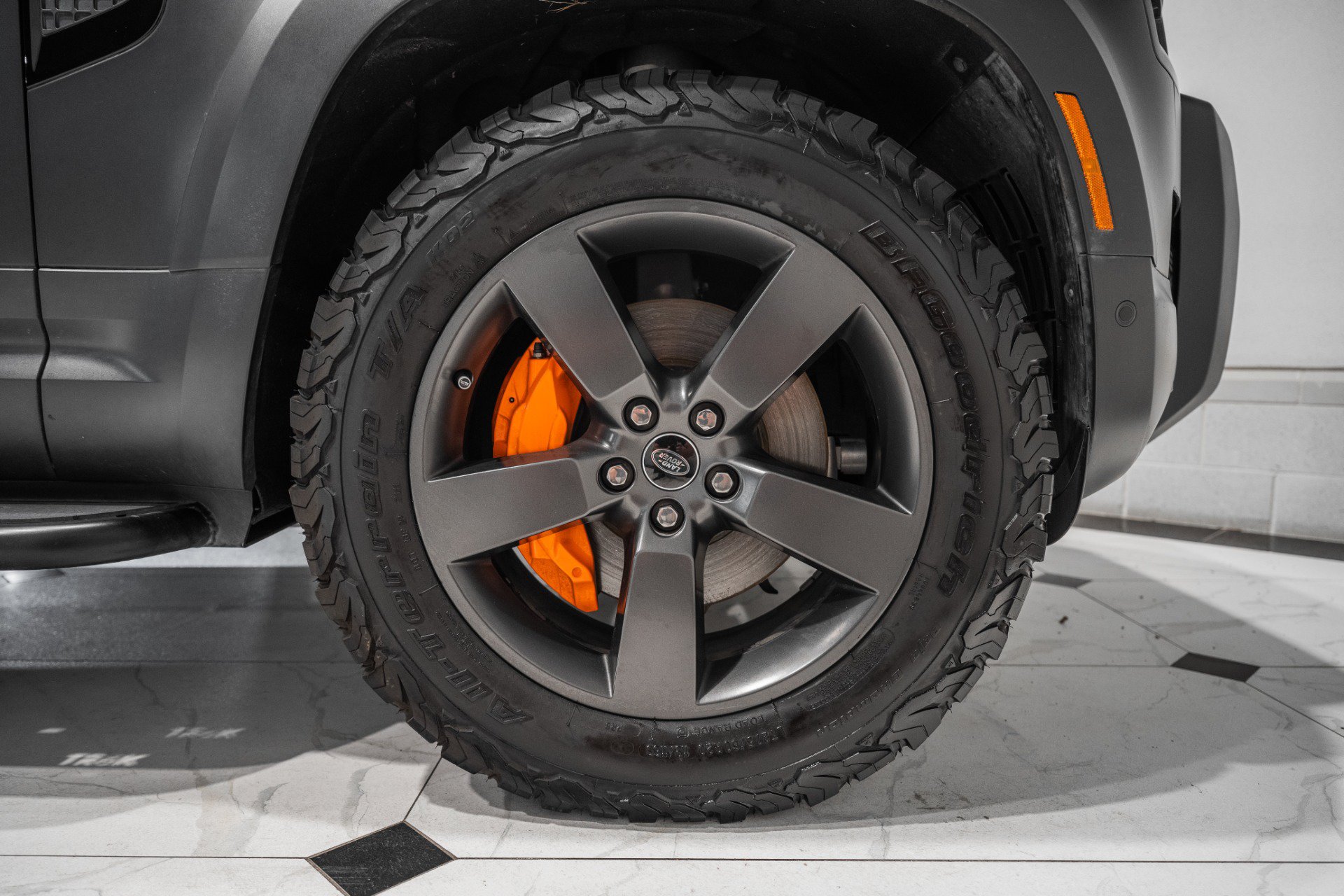 Used 2023 Land Rover Defender 130 SE AWD/4WD image 14